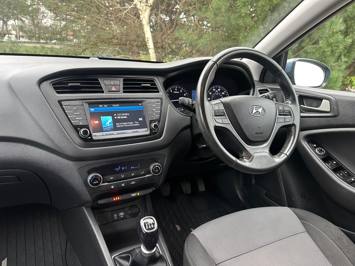 Used Hyundai i20 2017 for sale - 77704611: Photo 9