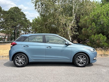 Used Hyundai i20 2017 for sale - 79279318: Photo