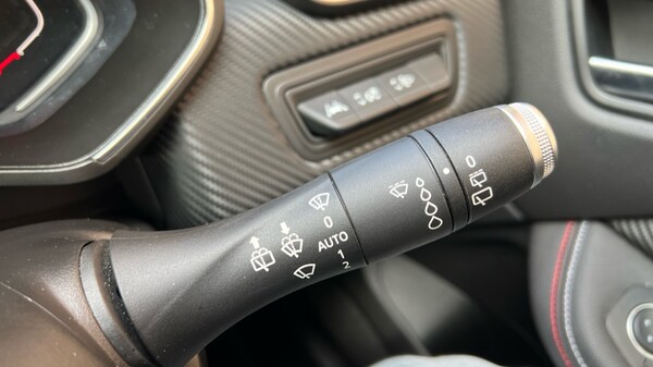 Used Renault Clio 2019 for sale - 76086594: Photo 31