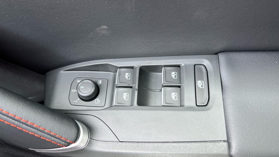 Used SEAT Leon 2025 for sale - 76556893: Photo 37