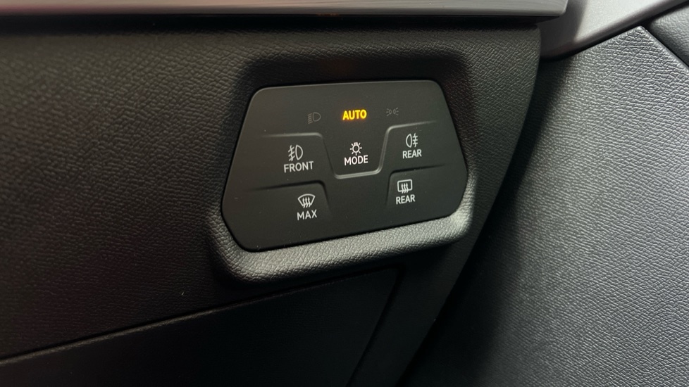 Used SEAT Leon 2025 for sale - 76556893: Photo 38