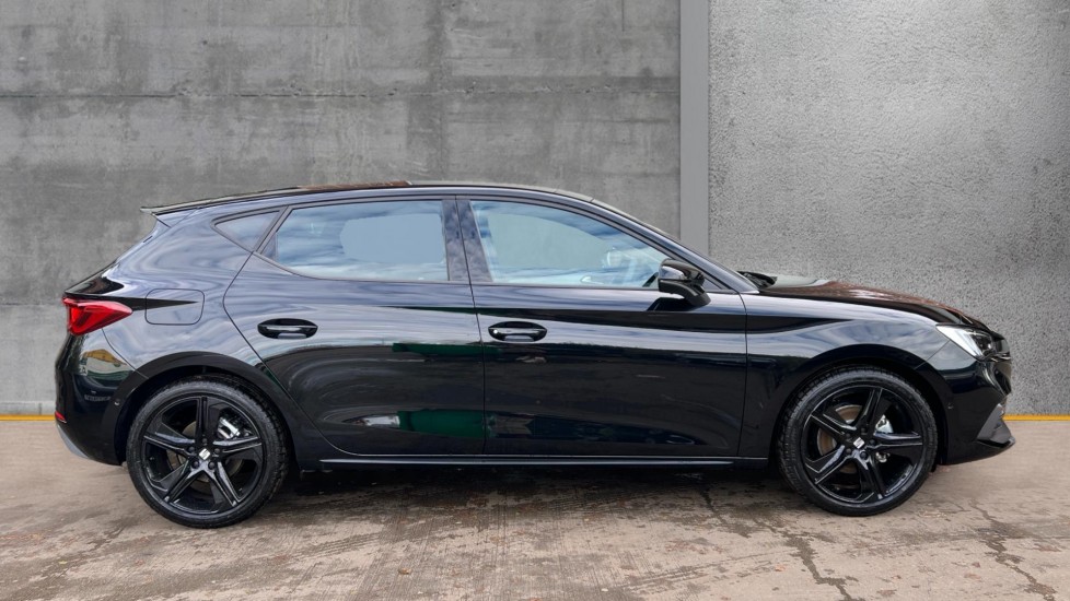 Used SEAT Leon 2025 for sale - 76556893: Photo 4