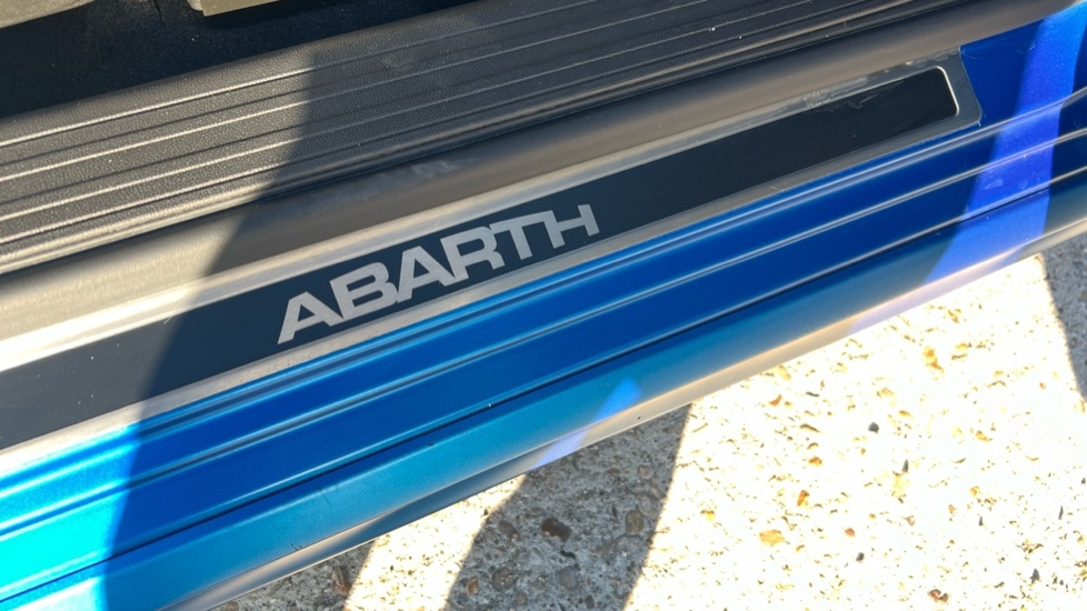 Used Abarth 595 2021 for sale - 76856365: Photo 32