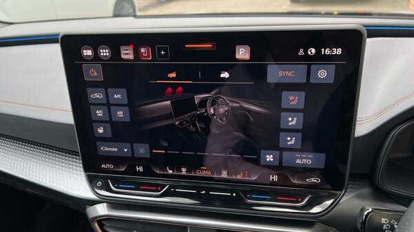 Used Cupra Leon 2025 for sale - 76265560: Photo 48