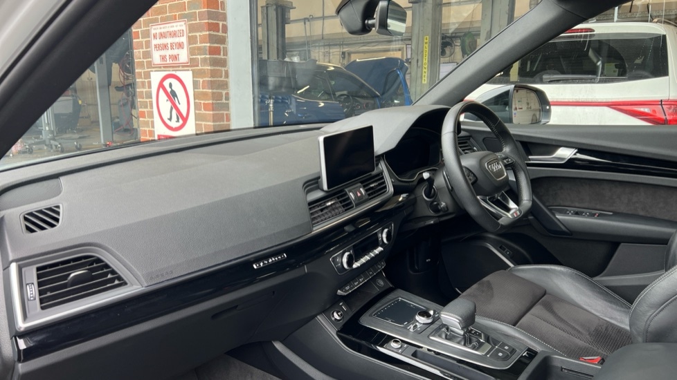 Used Audi Q5 2020 for sale - 76092159: Photo 10