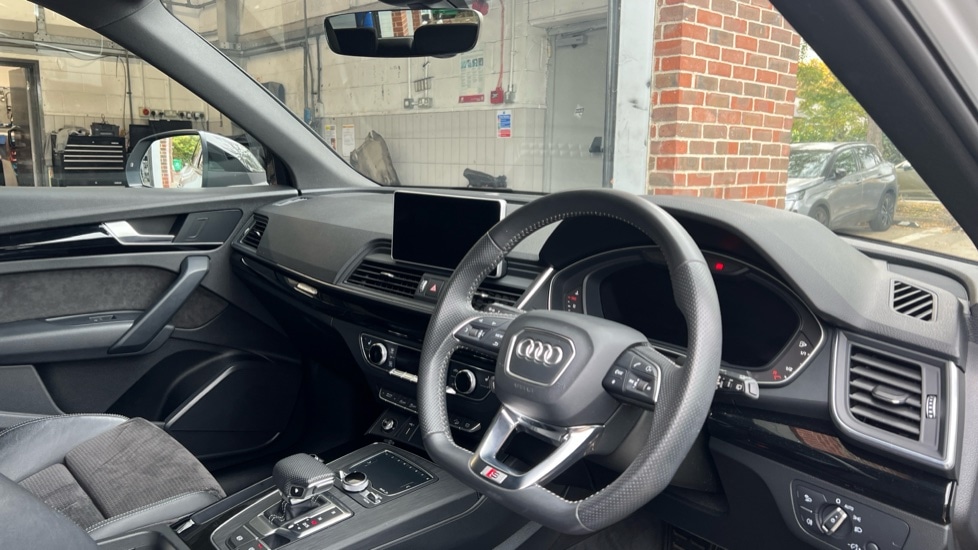 Used Audi Q5 2020 for sale - 76092159: Photo 9
