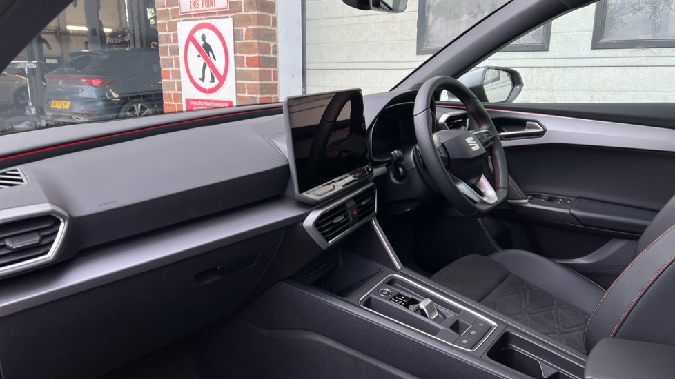 Used SEAT Leon 2025 for sale - 76479878: Photo 2