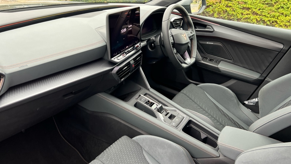 Used Cupra Leon 2025 for sale - 76888804: Photo 2