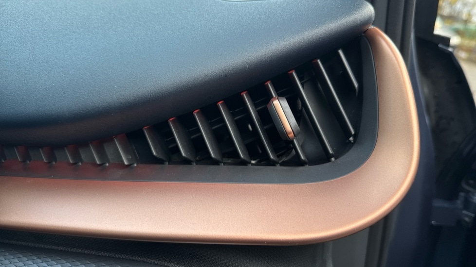 Used Cupra Tavascan 2025 for sale - 76826700: Photo 39