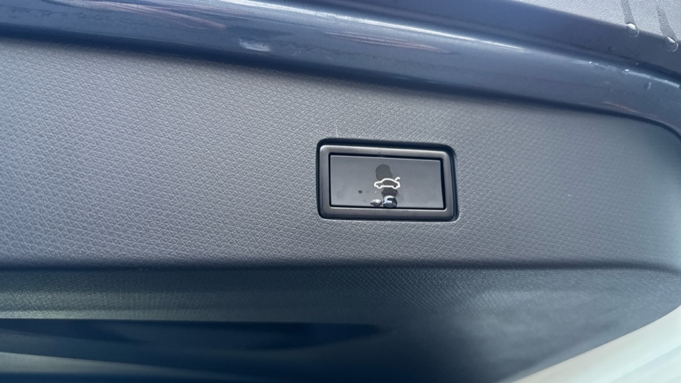 Used Cupra Tavascan 2025 for sale - 76826700: Photo 47