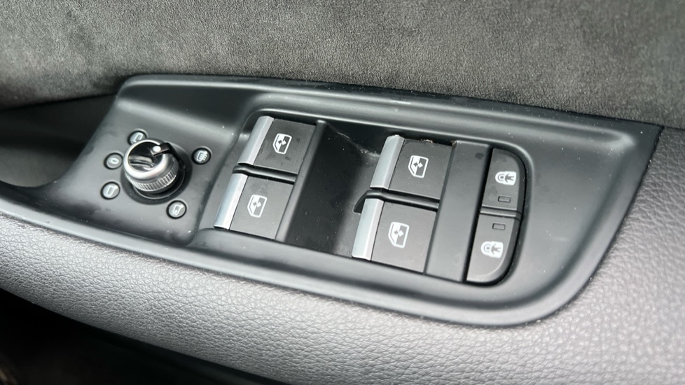 Used Audi Q7 2021 for sale - 76888871: Photo 35