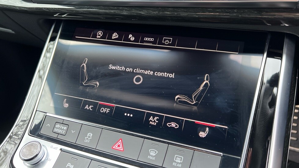 Used Audi Q7 2021 for sale - 76888871: Photo 42