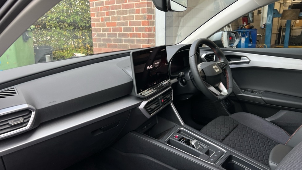 Used SEAT Leon 2025 for sale - 76479678: Photo 2