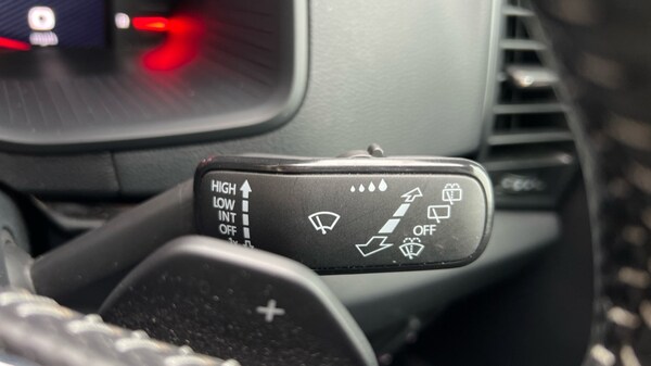 Used Skoda Karoq 2020 for sale - 76130383: Photo 42