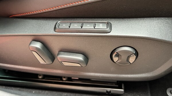 Used SEAT Leon 2025 for sale - 75472040: Photo 41