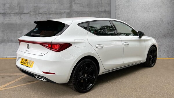 Used SEAT Leon 2025 for sale - 75472040: Photo 8