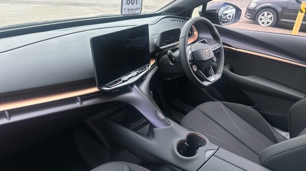Used Cupra Tavascan 2024 for sale - 75652871: Photo 2
