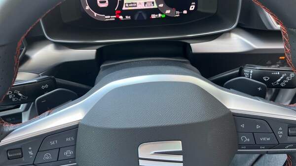 Used SEAT Leon 2025 for sale - 75197179: Photo 32