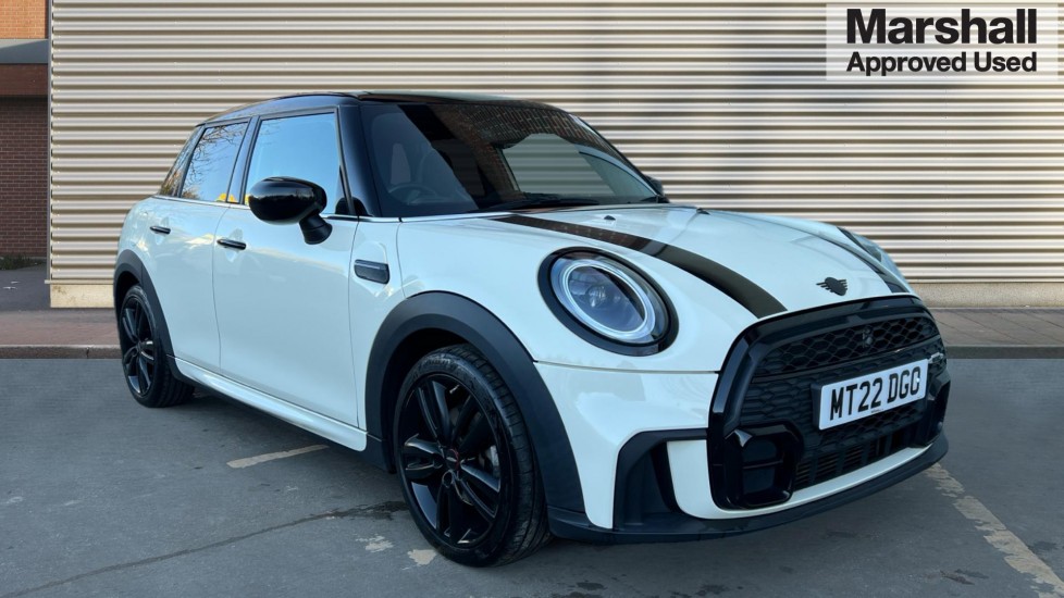 Used MINI Hatch 2022 for sale - 76615111: Photo 1