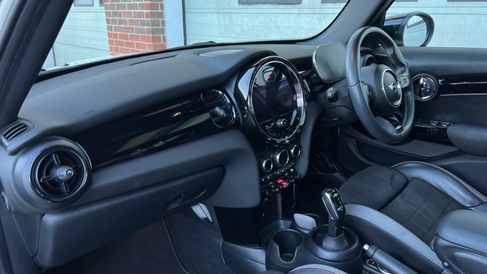 Used MINI Hatch 2022 for sale - 76615111: Photo 10