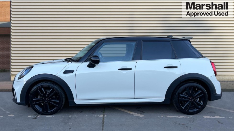 Used MINI Hatch 2022 for sale - 76615111: Photo 6