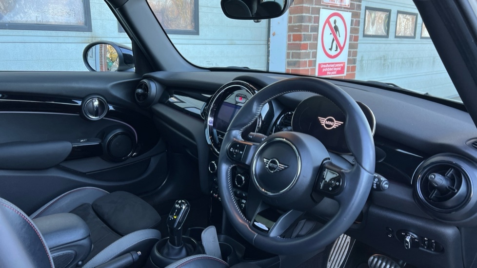 Used MINI Hatch 2022 for sale - 76615111: Photo 9