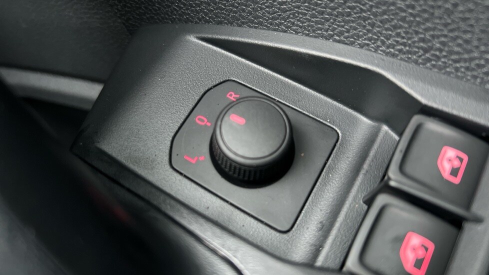 Used SEAT Arona 2025 for sale - 76842155: Photo 31