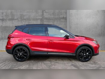 Used SEAT Arona 2025 for sale - 76999500: Photo