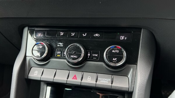 Used Skoda Karoq 2023 for sale - 76116746: Photo 33