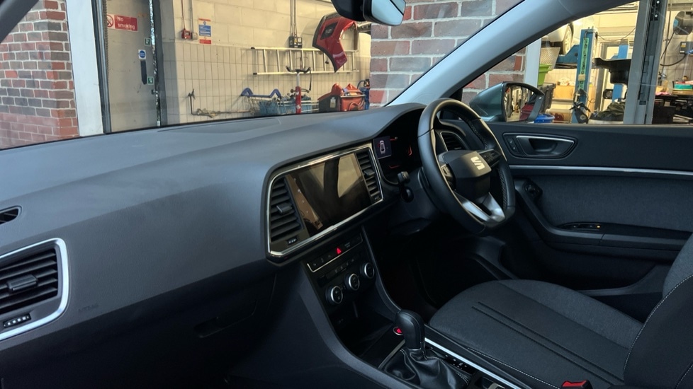 Used SEAT Ateca 2024 for sale - 76826702: Photo 2