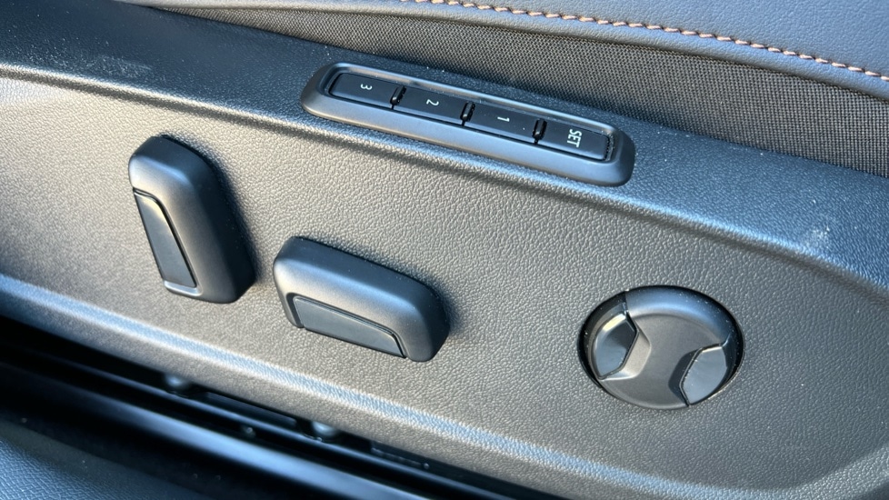 Used Cupra Leon 2025 for sale - 75996866: Photo 49