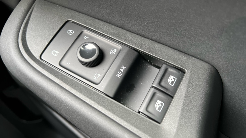 Used Cupra Tavascan 2024 for sale - 76233908: Photo 36