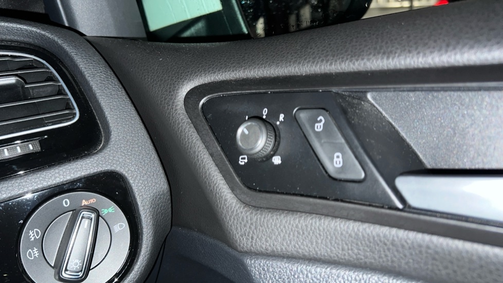 Used Volkswagen Golf 2019 for sale - 76907915: Photo 31