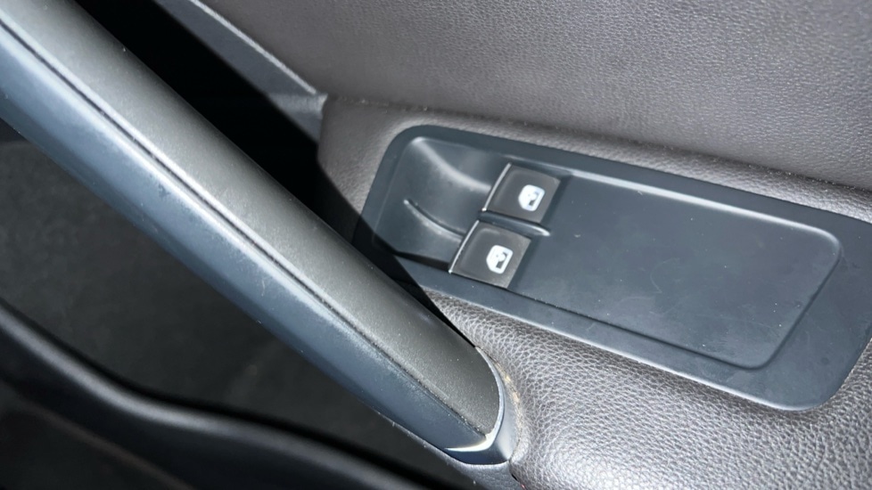 Used Volkswagen Golf 2019 for sale - 76907915: Photo 32