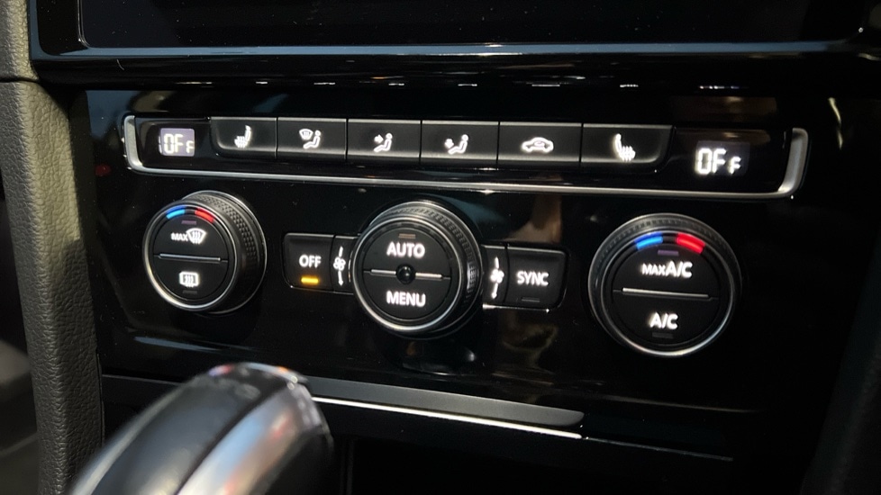 Used Volkswagen Golf 2019 for sale - 76907915: Photo 34