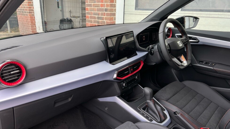 Used SEAT Arona 2025 for sale - 76567921: Photo 2