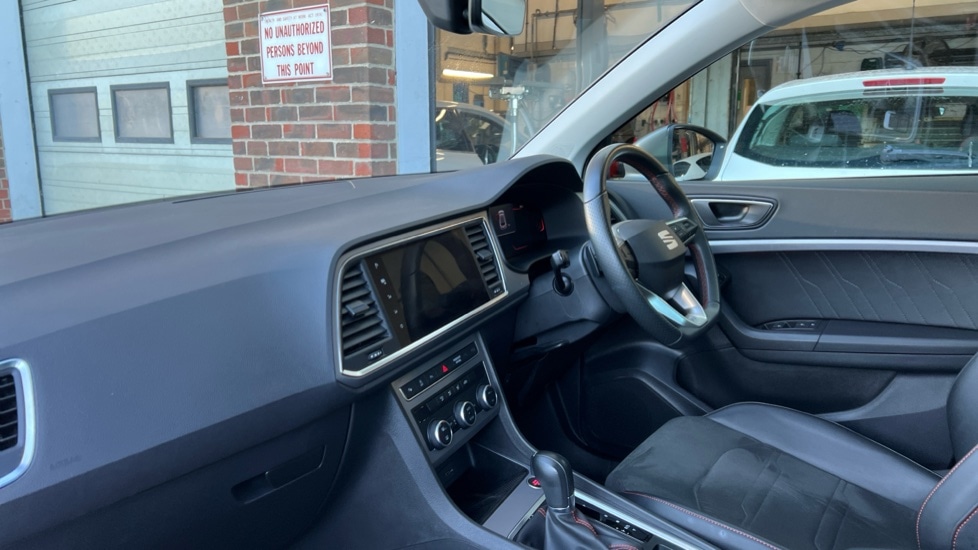 Used SEAT Ateca 2024 for sale - 76834864: Photo 2