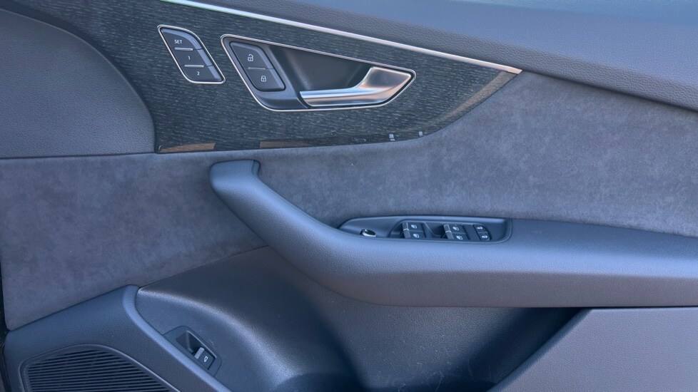 Used Audi Q7 2021 for sale - 76428031: Photo 30