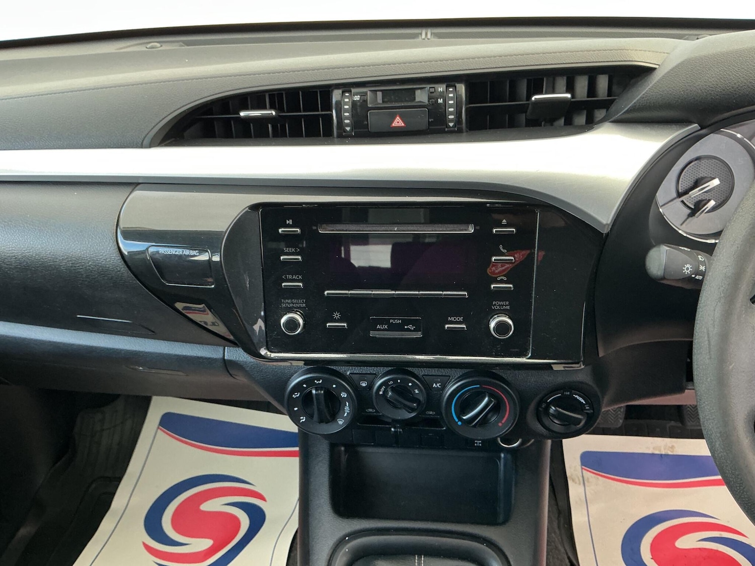 Used Toyota Hilux 2021 for sale - 76282839: Photo 11