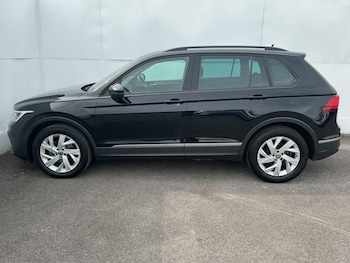 Used Volkswagen Tiguan 2023 for sale - 77940401: Photo