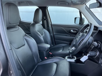 Used Jeep Renegade 2020 for sale - 76832735: Photo