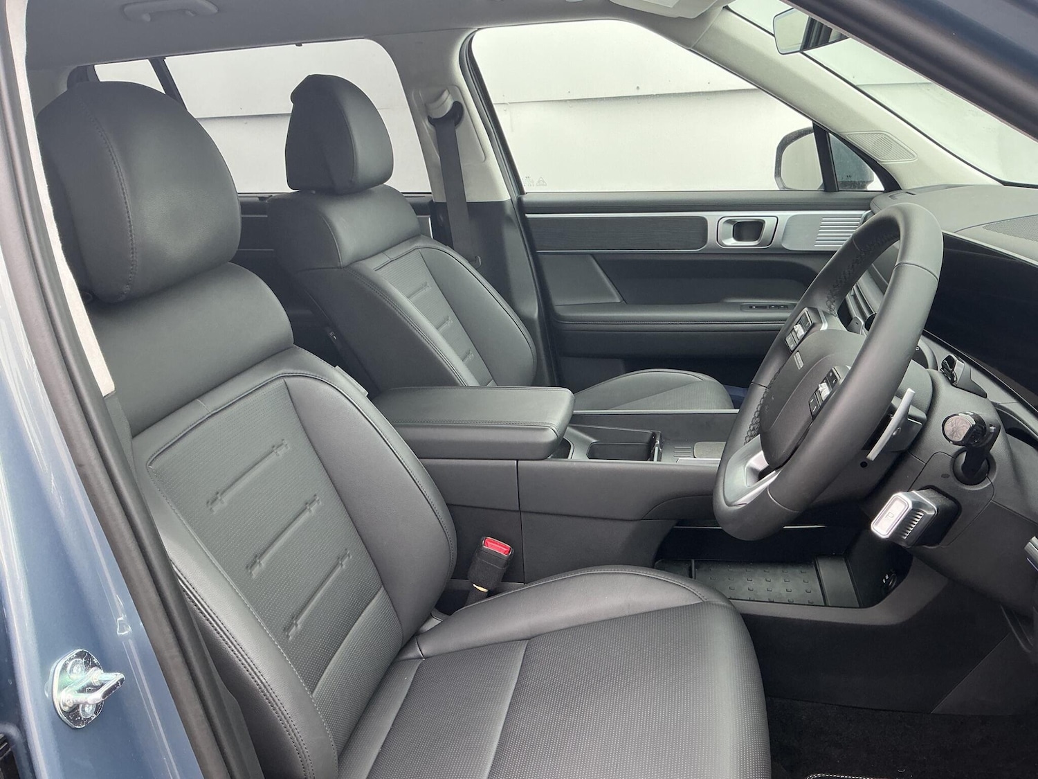 Used Hyundai Santa Fe 2025 for sale - 78204012: Photo 5