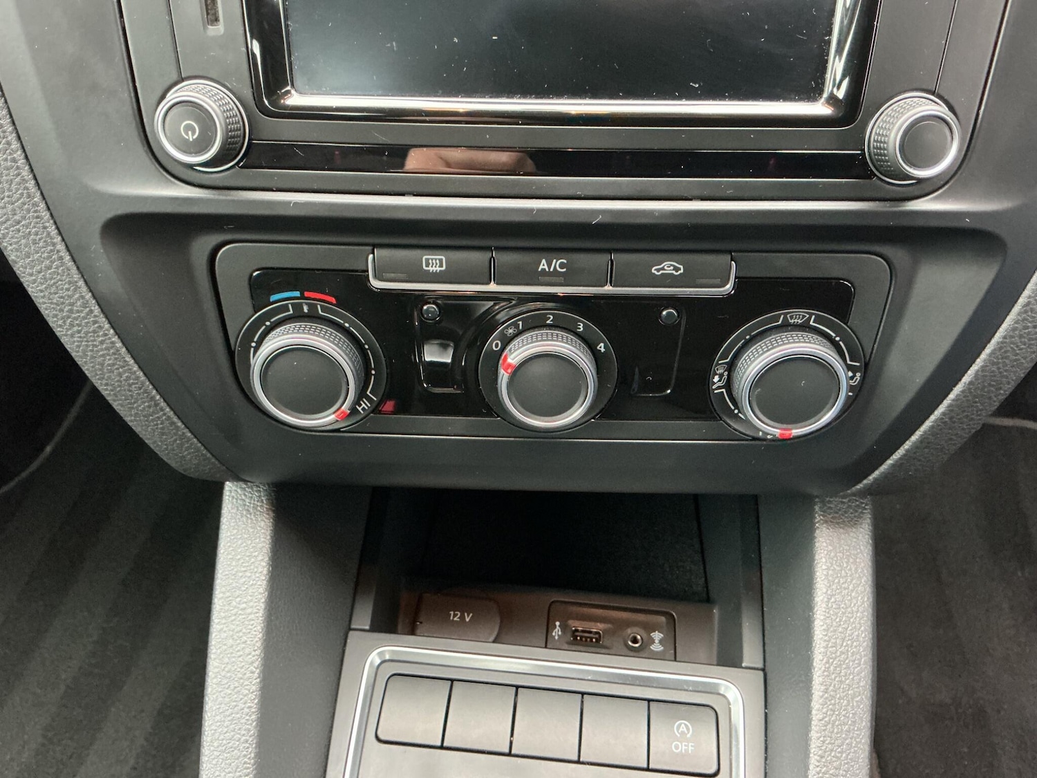 Used Volkswagen Jetta 2016 for sale - 76270357: Photo 14