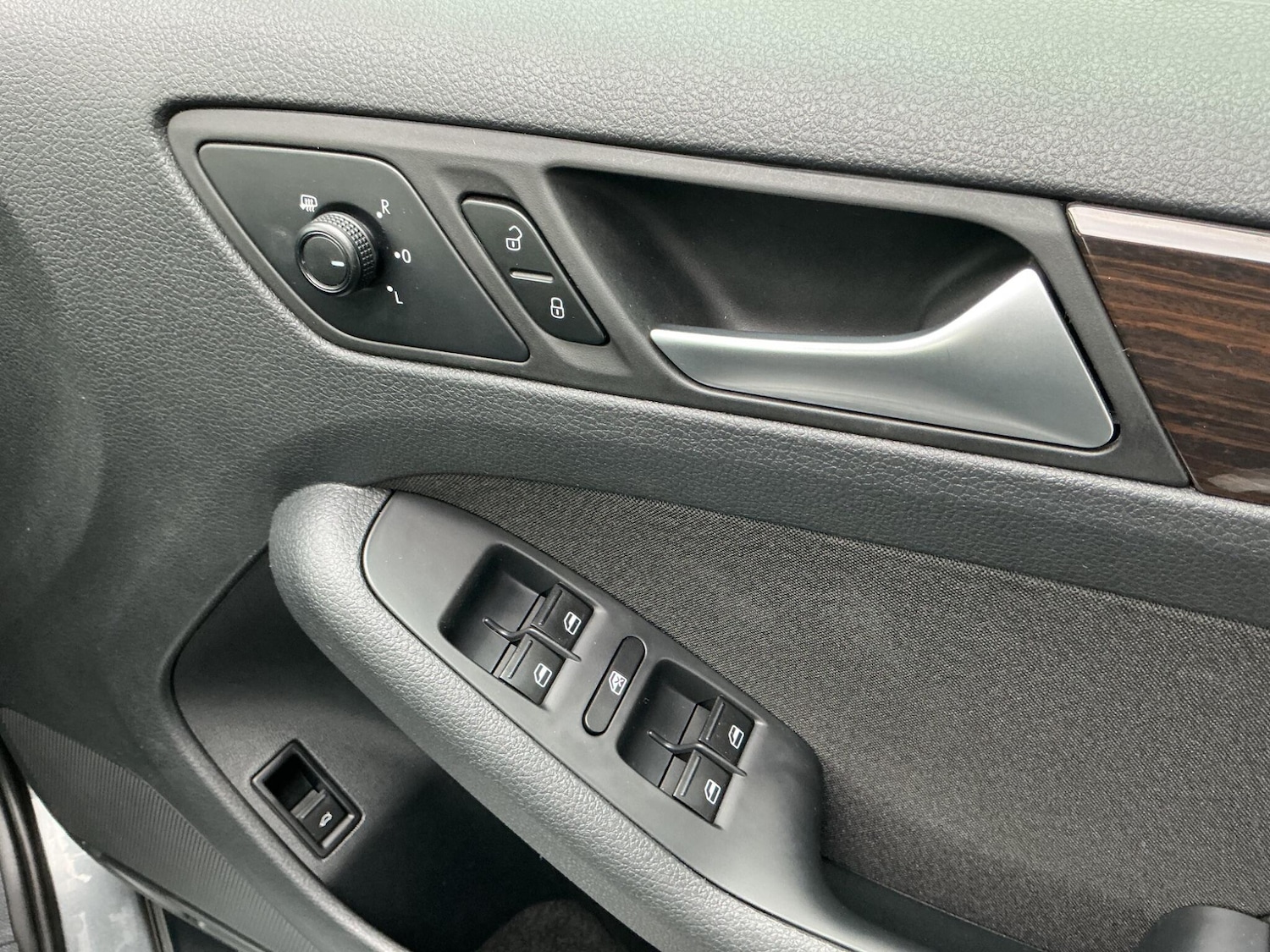 Used Volkswagen Jetta 2016 for sale - 76270357: Photo 17