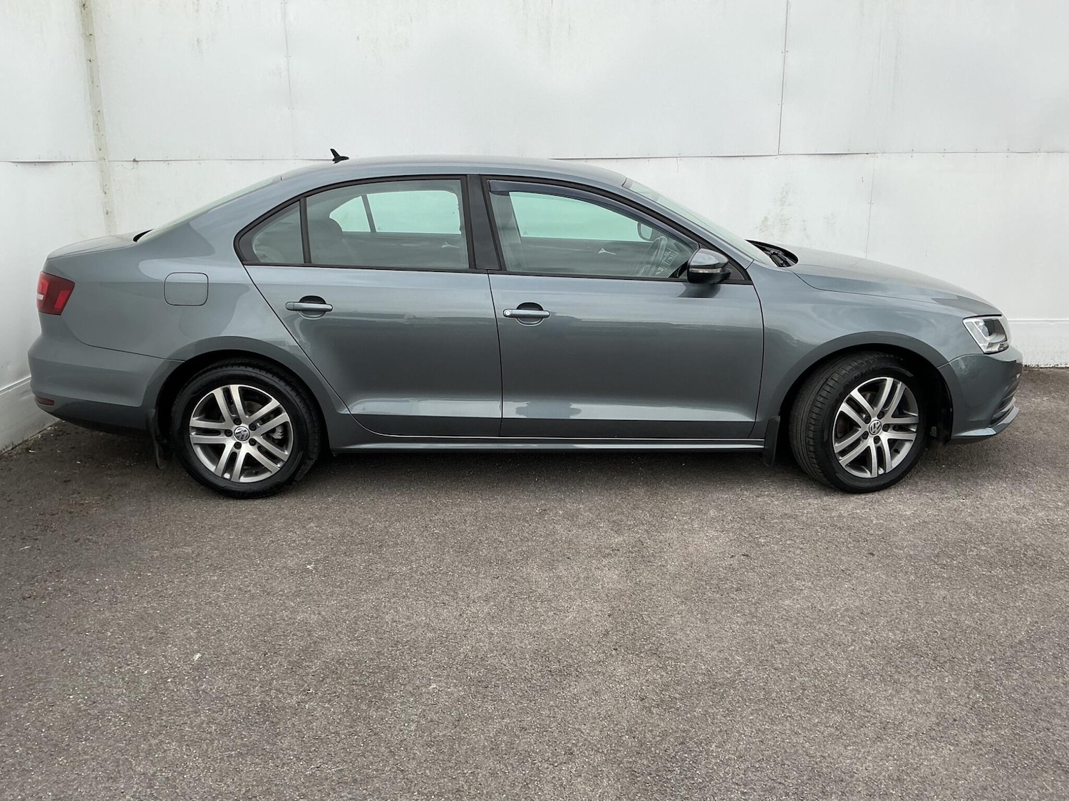 Used Volkswagen Jetta 2016 for sale - 76270357: Photo 2