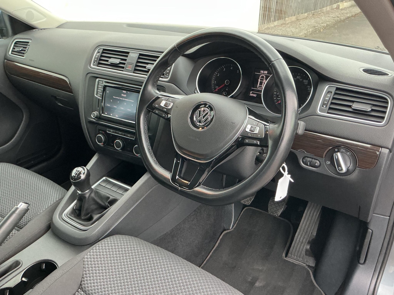 Used Volkswagen Jetta 2016 for sale - 76270357: Photo 20