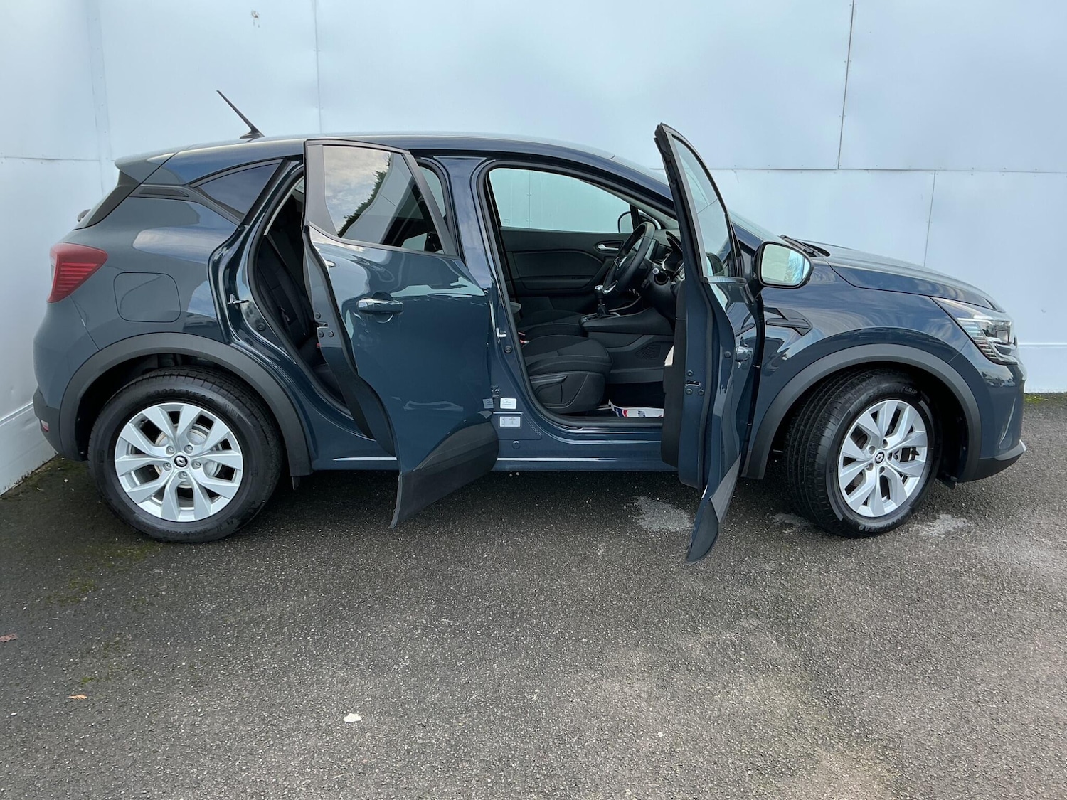 Used Renault Captur 2021 for sale - 76898467: Photo 24