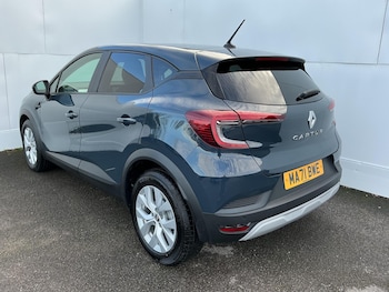 Used Renault Captur 2021 for sale - 76898467: Photo