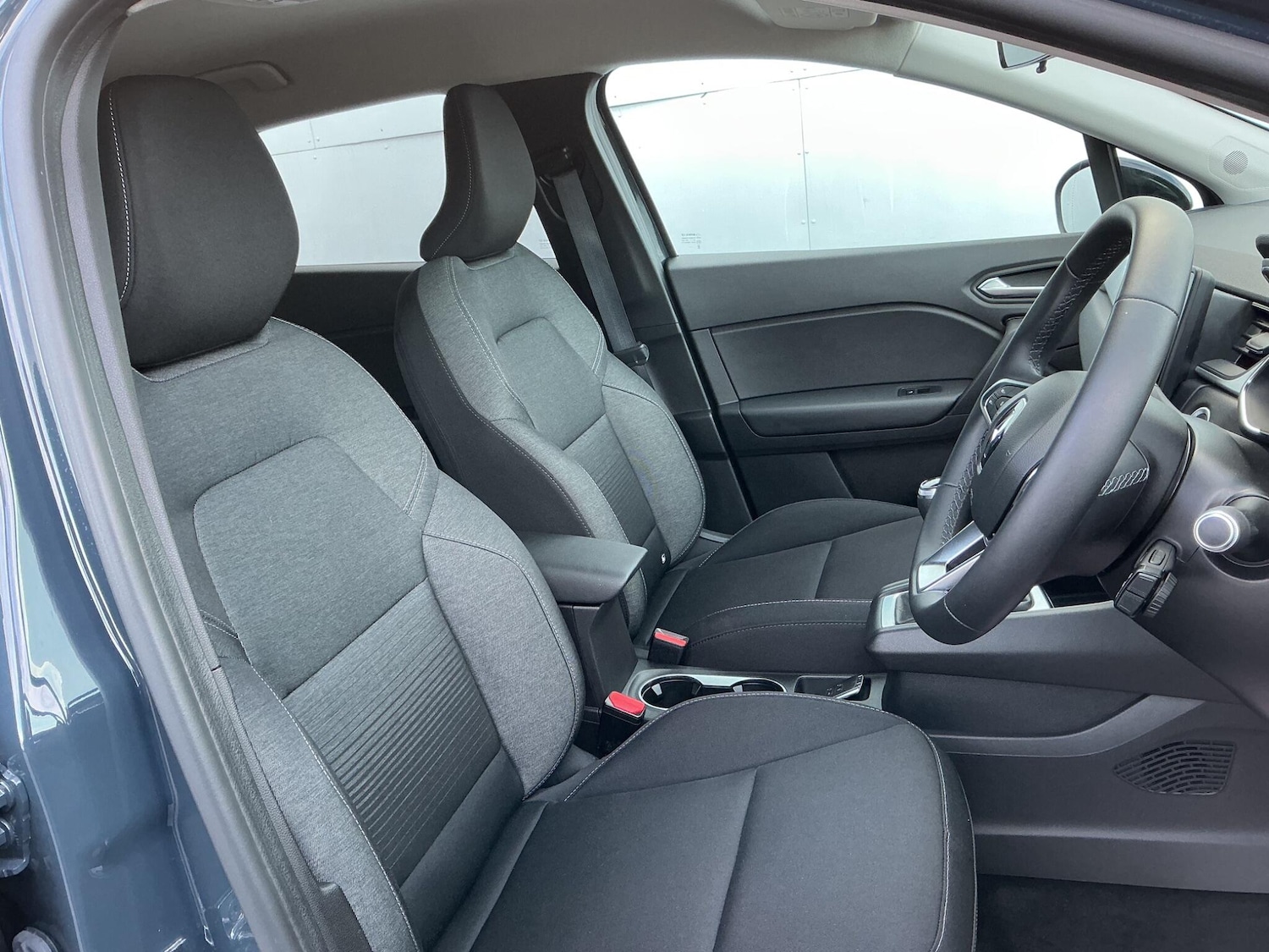 Used Renault Captur 2021 for sale - 76898467: Photo 6