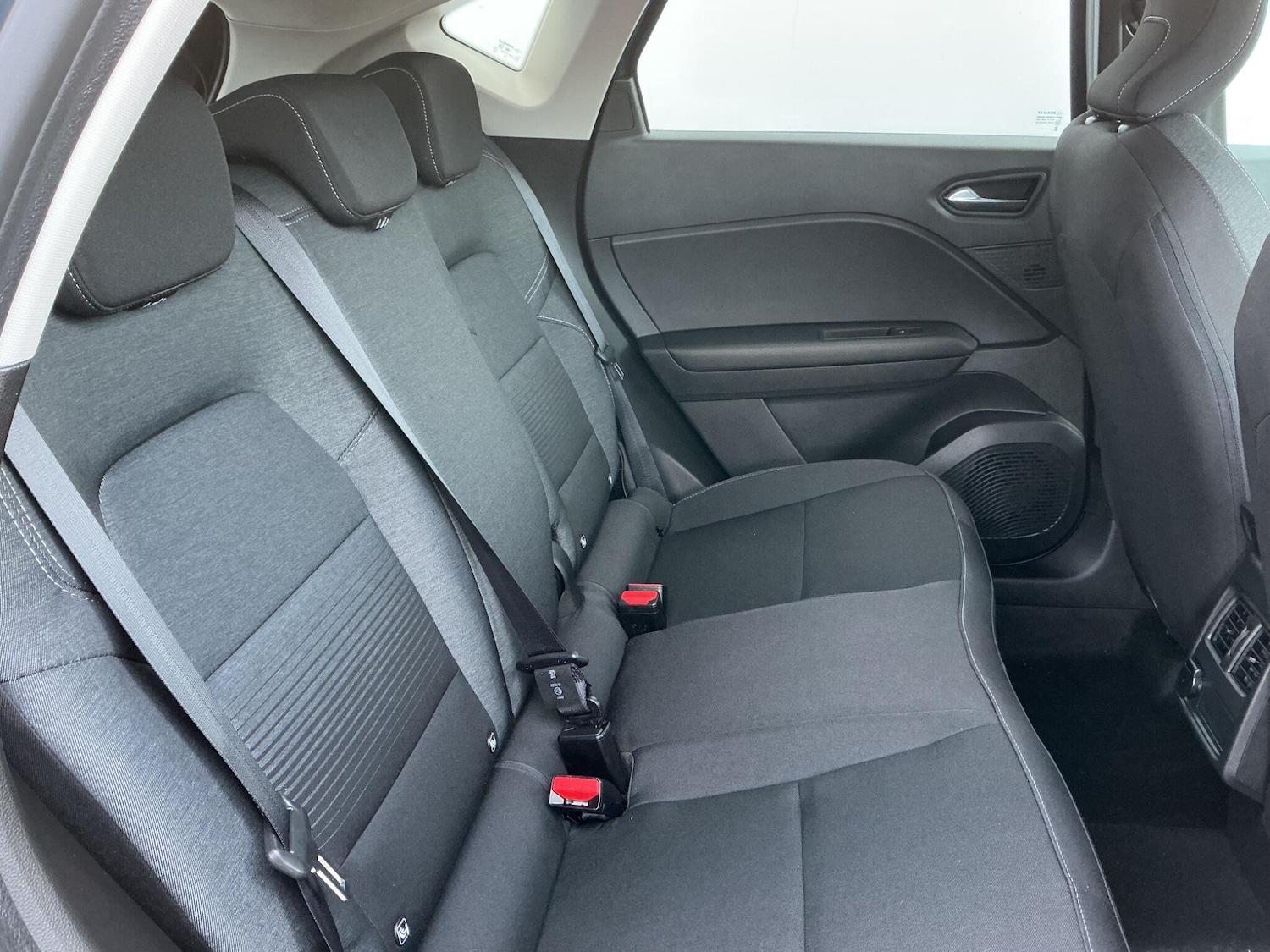 Used Renault Captur 2021 for sale - 76898467: Photo 8